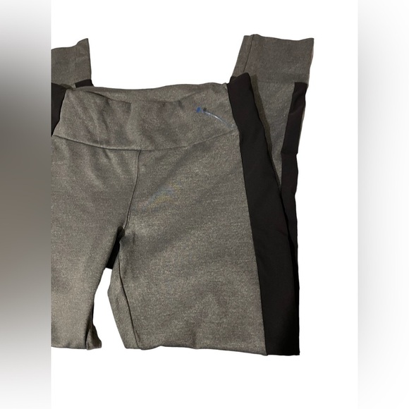 Athleta Essex Hybrid Tight Leggings - Picture 5 of 6